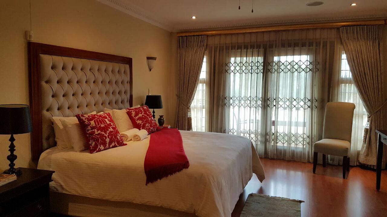 Lily White Guest House Centurion Exteriör bild