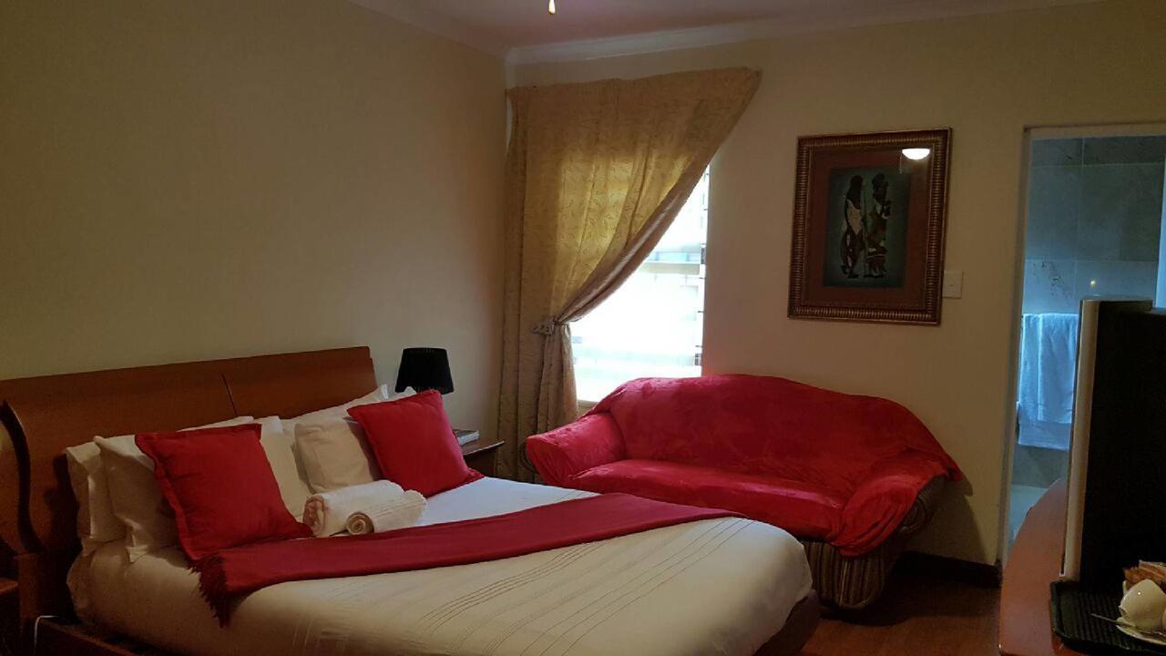 Lily White Guest House Centurion Exteriör bild